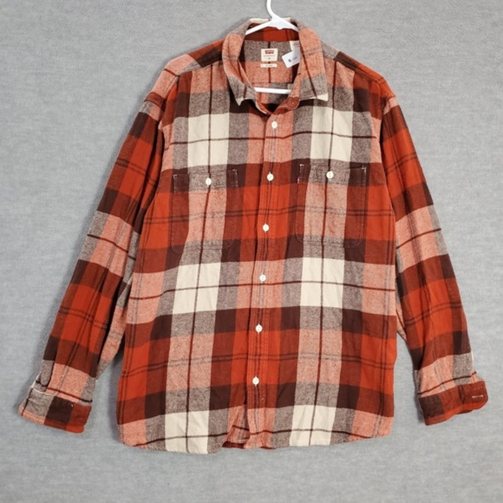 Levis Men Button Up Shirt XL Red Plaid Flannel Relaxed‎ Fit Long Sleeve